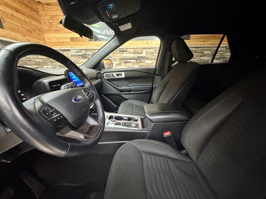 2020 Ford Explorer XLT - Photo 11