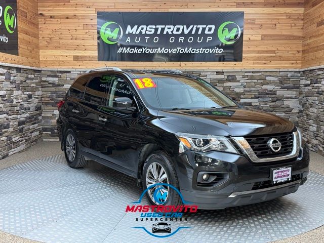 2018 Nissan Pathfinder SV 4WD's photo