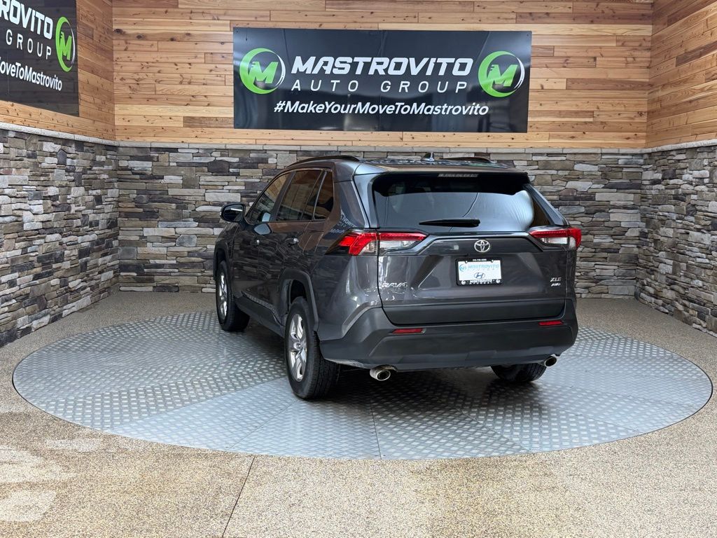 2022 Toyota RAV4 XLE - Photo 7