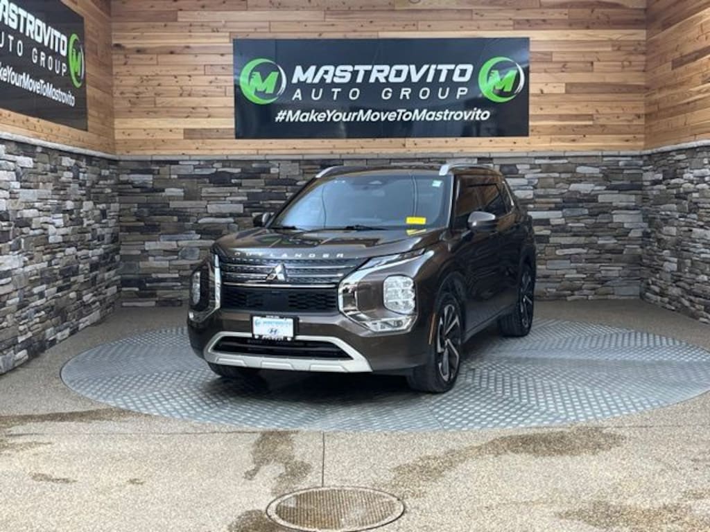 Used 2022 Mitsubishi Outlander SEL CUV