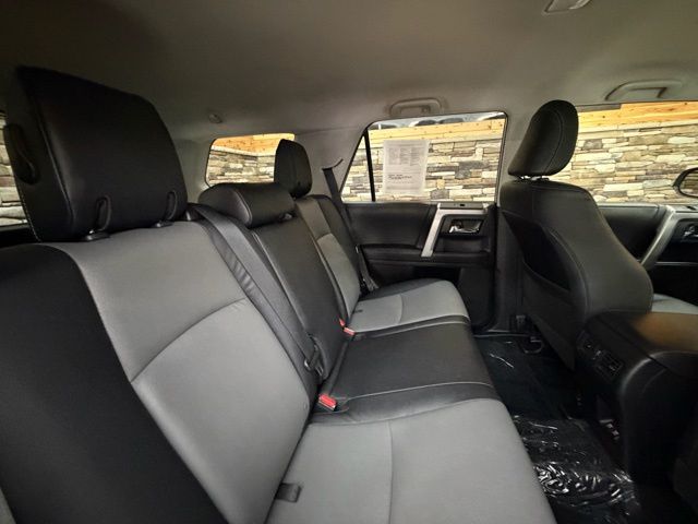 2022 Toyota 4Runner SR5 Premium - Photo 31
