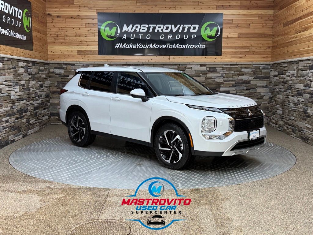 2023 Mitsubishi Outlander SE S-AWC's photo