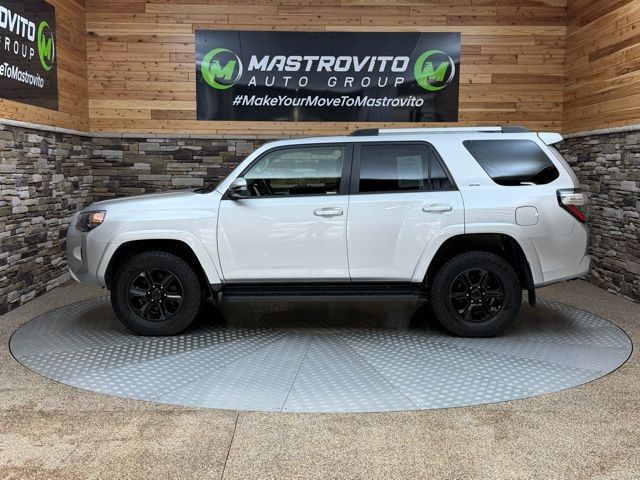 2022 Toyota 4Runner SR5 Premium - Photo 6