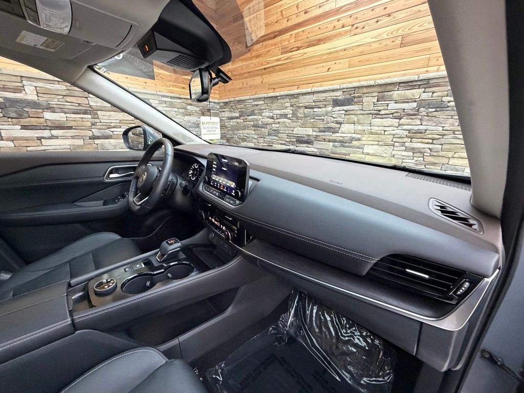 2021 Nissan Rogue SL - Photo 13