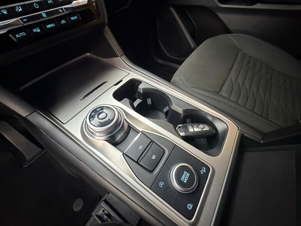 2020 Ford Explorer XLT - Photo 19