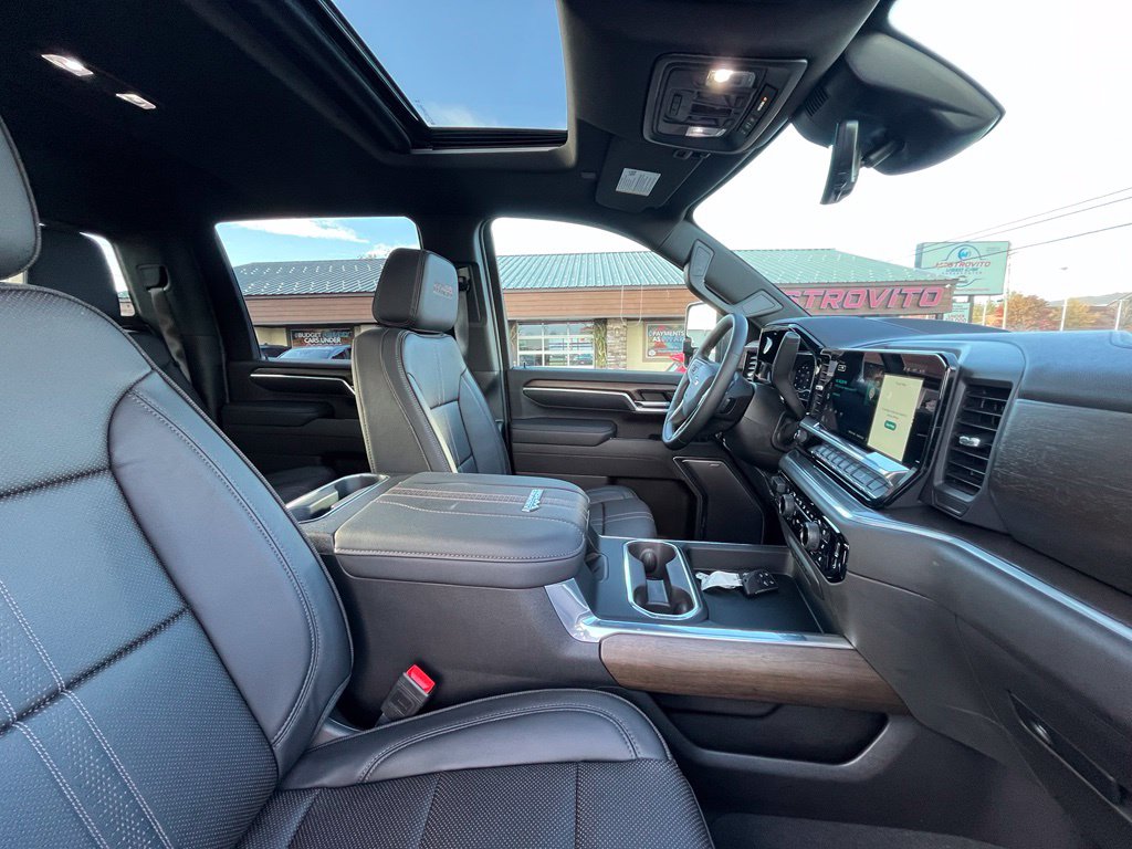 2025 Chevrolet Silverado 3500HD High Country - Photo 19