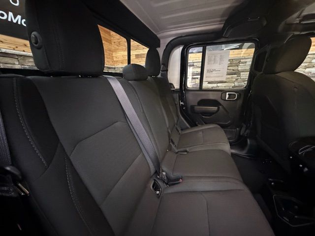 2022 Jeep Gladiator WILLYS - Photo 31