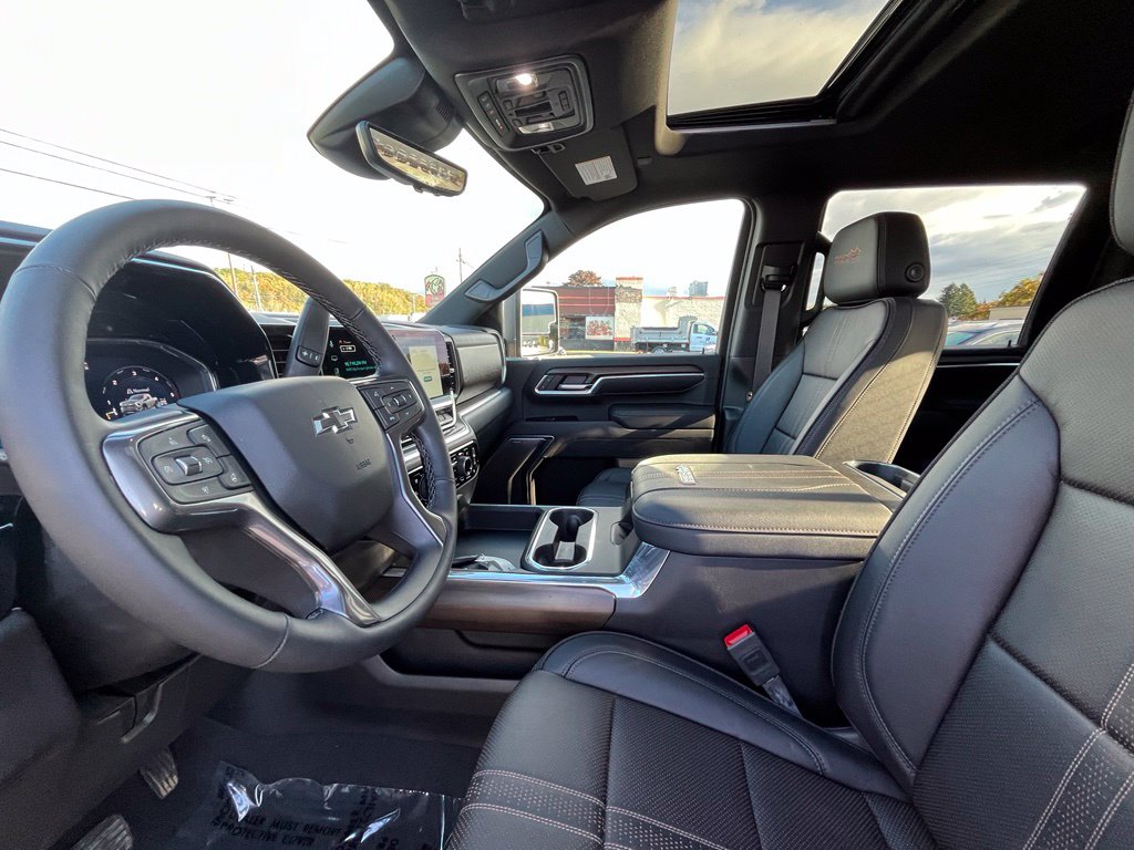 2025 Chevrolet Silverado 3500HD High Country - Photo 15