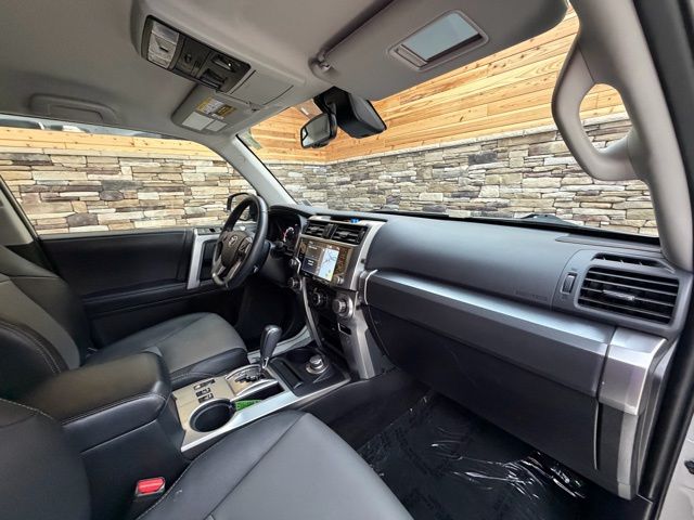 2022 Toyota 4Runner SR5 Premium - Photo 11