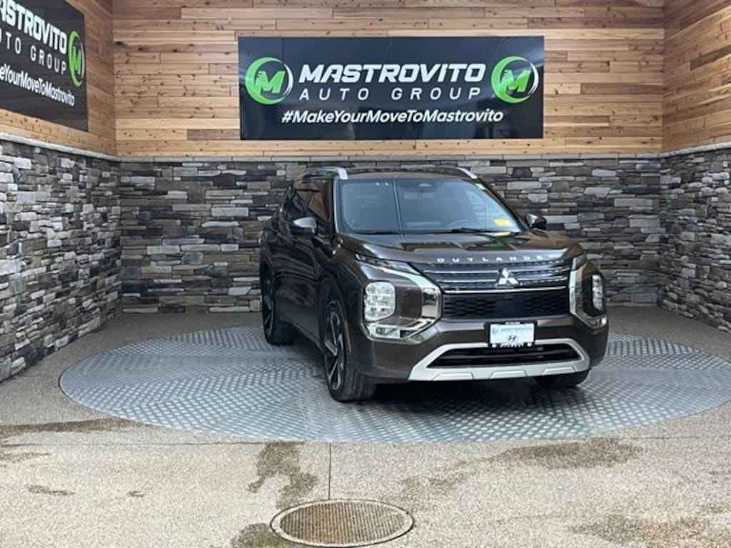 Used 2022 Mitsubishi Outlander SEL CUV