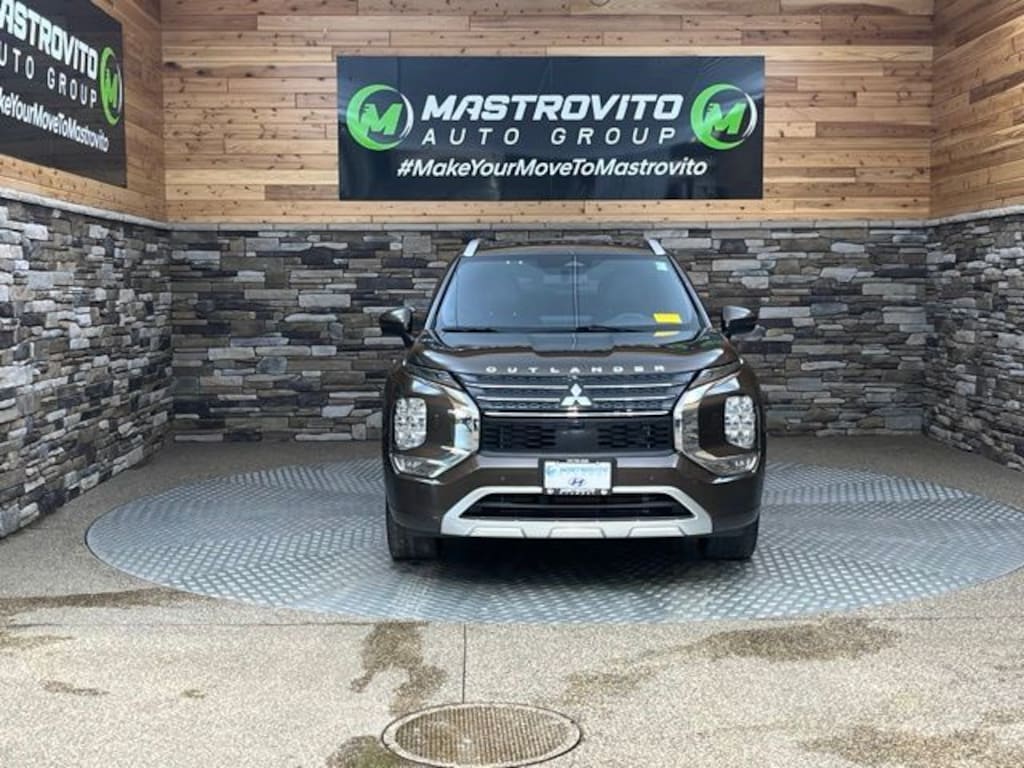Used 2022 Mitsubishi Outlander SEL CUV