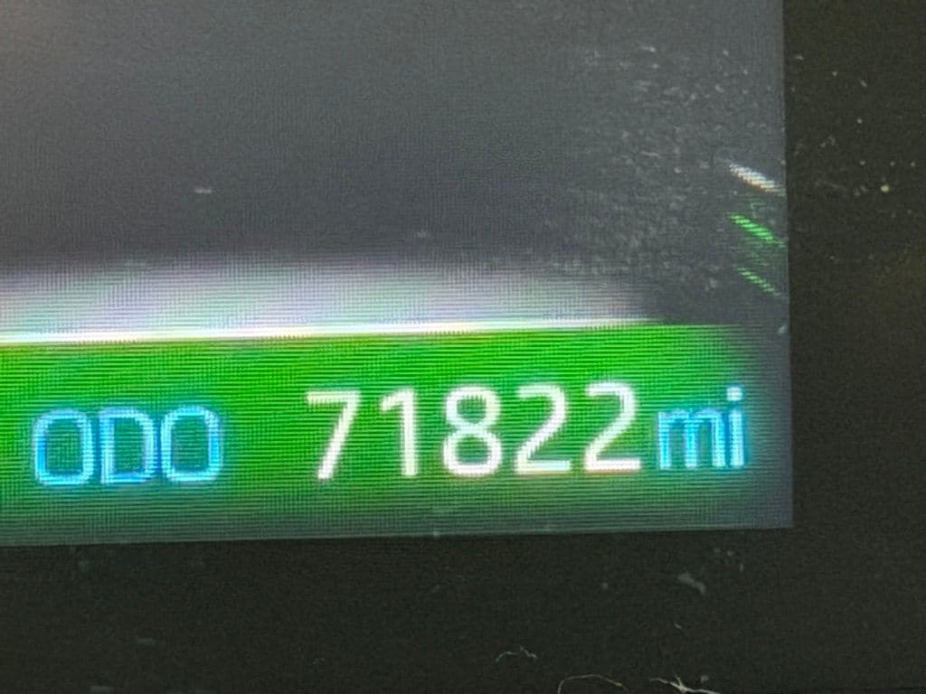 2022 Toyota RAV4 XLE - Photo 20