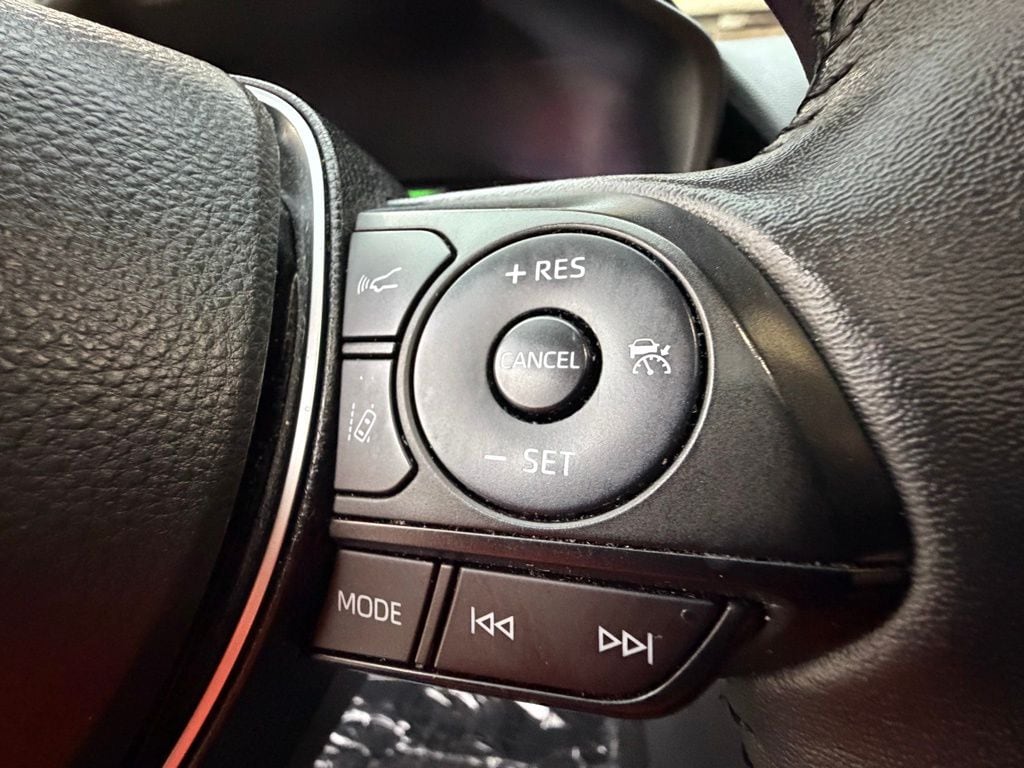 2022 Toyota RAV4 XLE - Photo 24