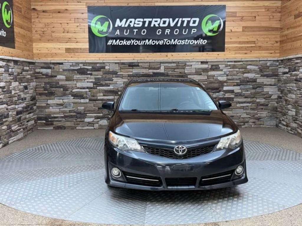 Used 2013 Toyota Camry SE Sedan