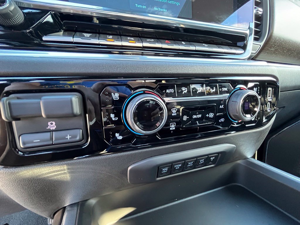 2025 Chevrolet Silverado 3500HD High Country - Photo 29