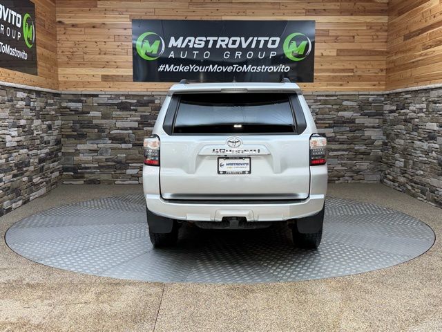 2022 Toyota 4Runner SR5 Premium - Photo 8