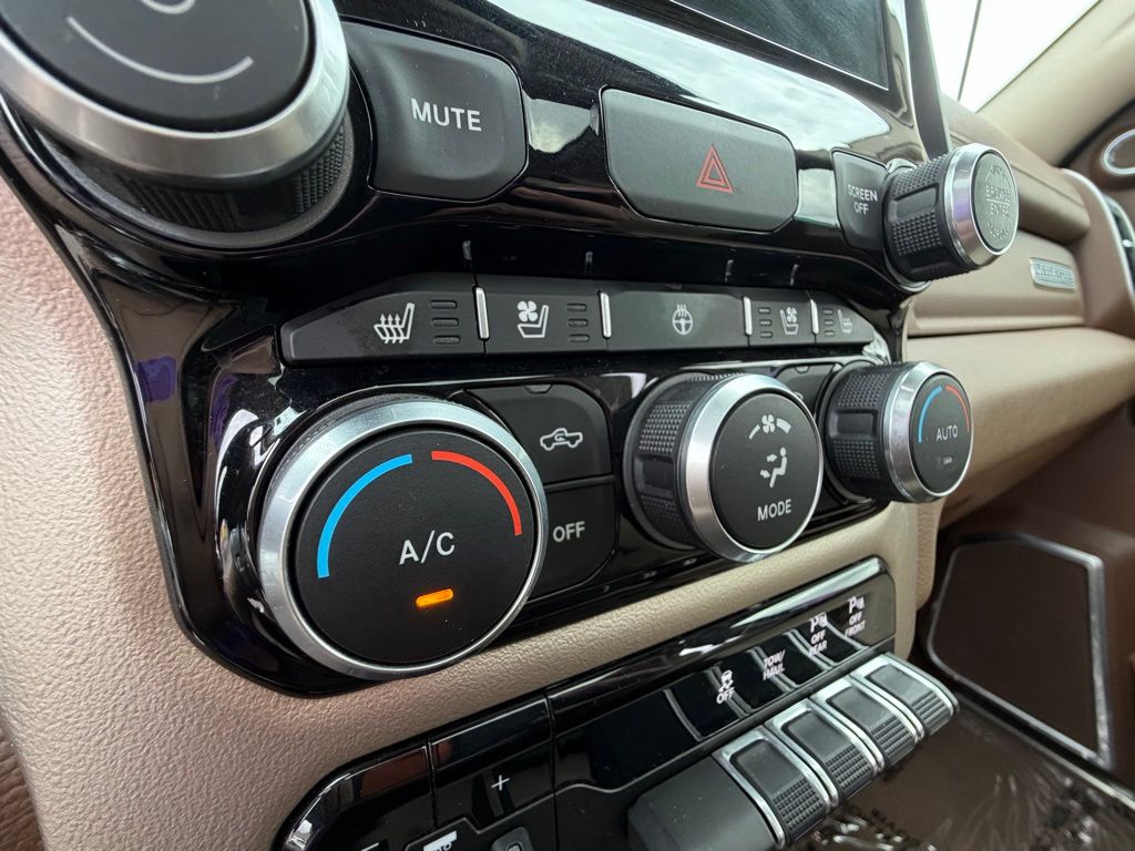 2019 RAM Ram 3500 Pickup Laramie - Photo 26