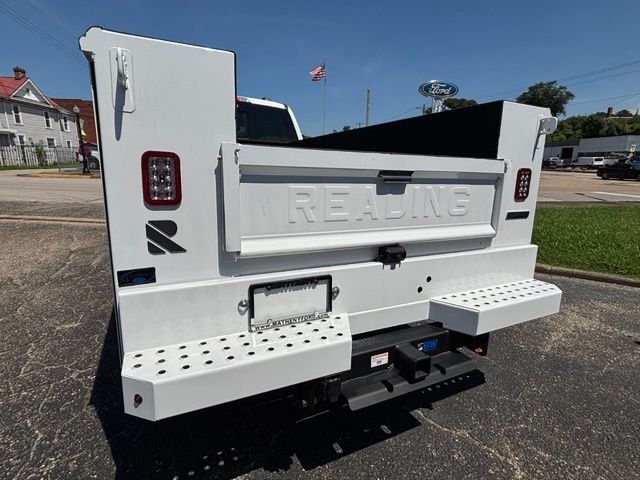 2025 Ford F-350 Super Duty Chassis Cab XL - Photo 32