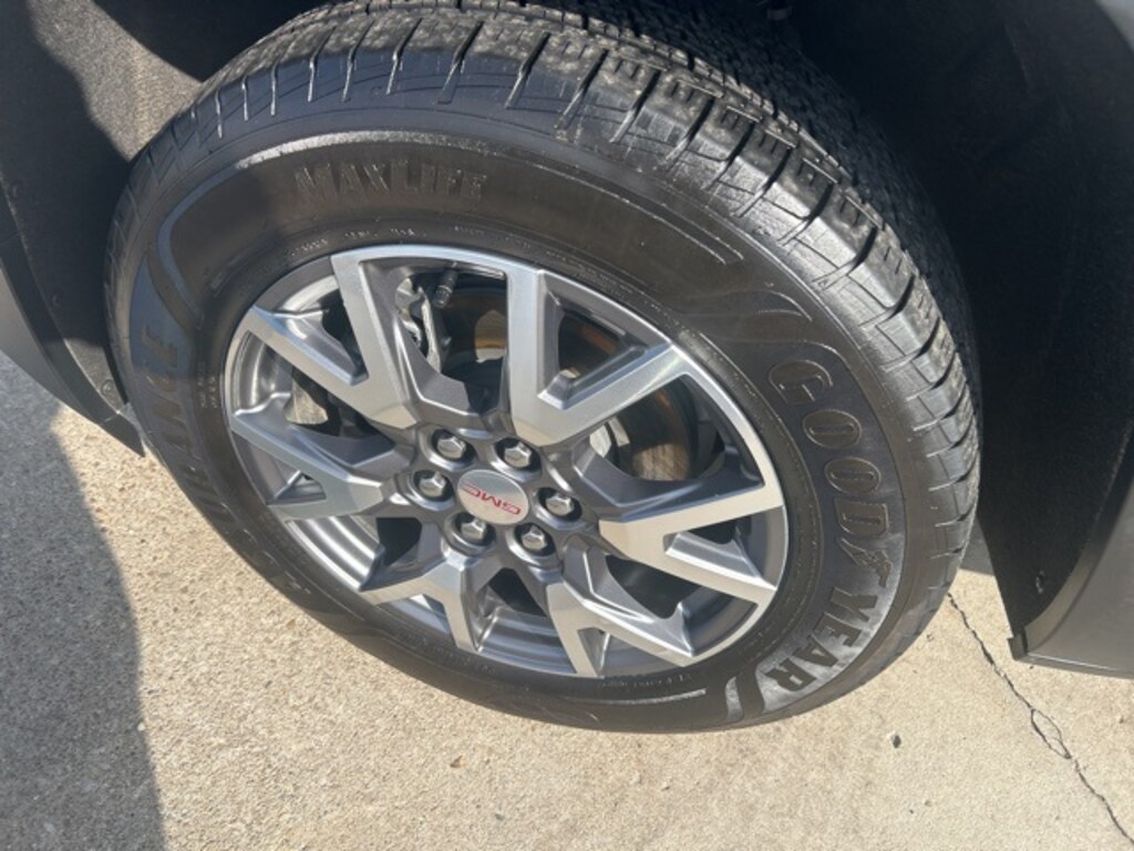 Used 2022 GMC Acadia SLT SUV