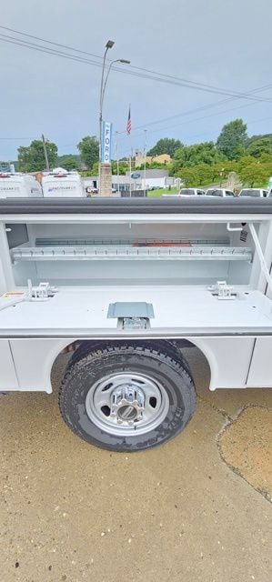 2025 Ford F-350 Super Duty Chassis Cab XL - Photo 12