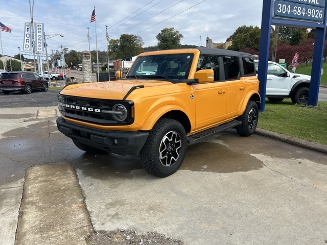 2022 Ford Bronco 4-Door Outer Banks's photo