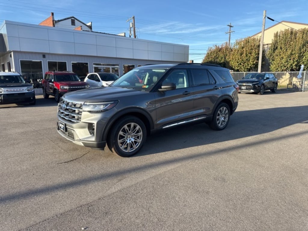 New 2025 Ford Explorer Active SUV
