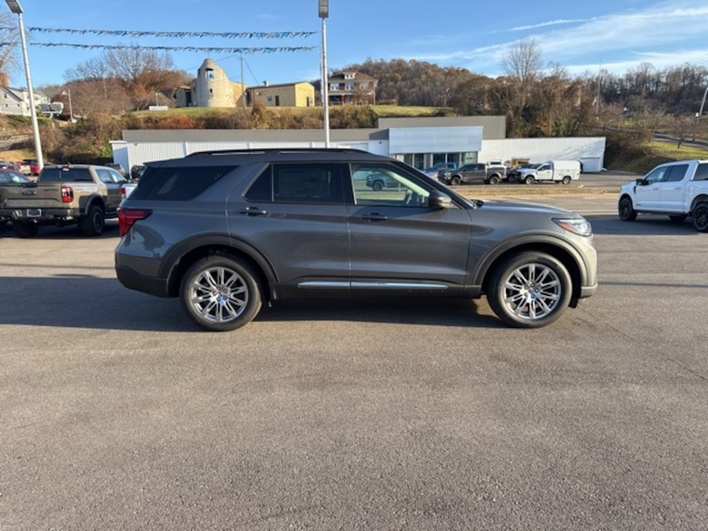New 2025 Ford Explorer Active SUV