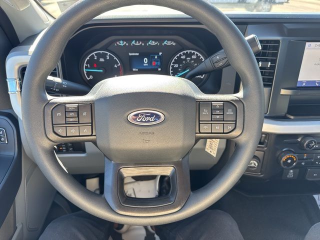 2026 Ford F-350 Super Duty XL - Photo 17