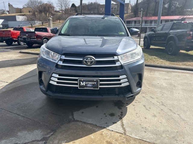 Used 2018 Toyota Highlander LE with VIN 5TDBZRFH1JS870547 for sale in Saint Marys, WV