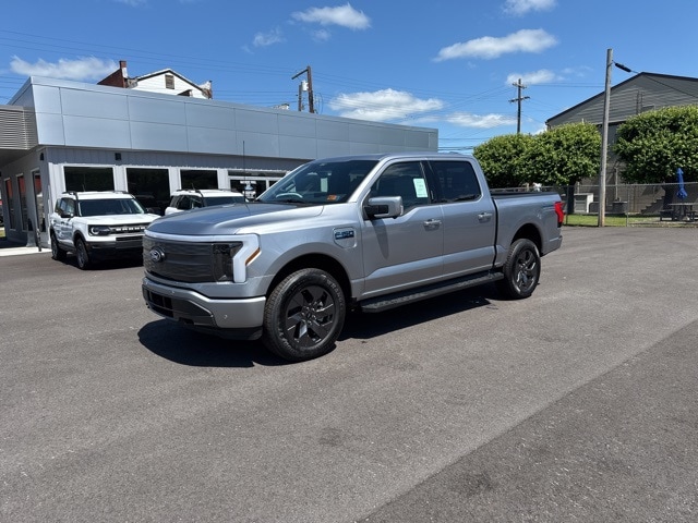 2025 Ford F-150 Lightning Lariat's photo