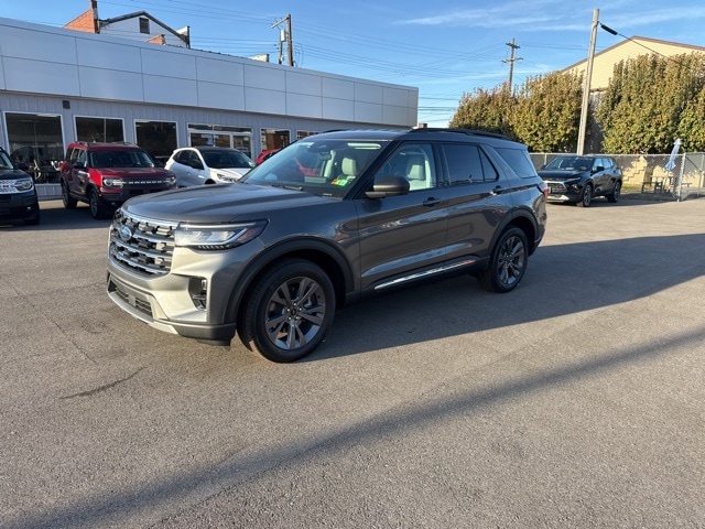 2025 Ford Explorer Active's photo