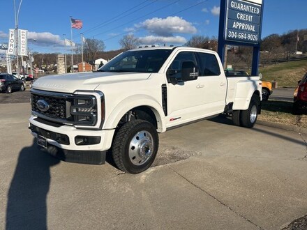 2025 Ford F-450SD Platinum Truck