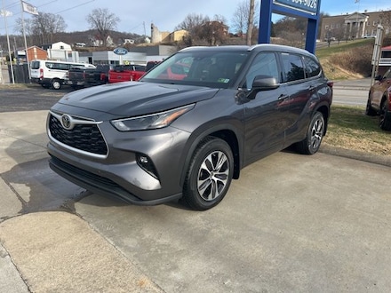 2022 Toyota Highlander XLE SUV