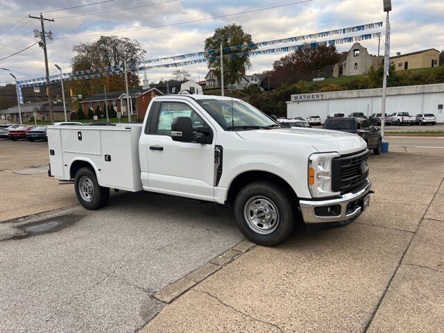 2023 Ford F-250 XL photo 3