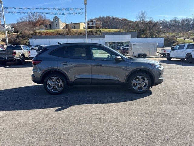 2026 Ford Escape ST-Line photo 3