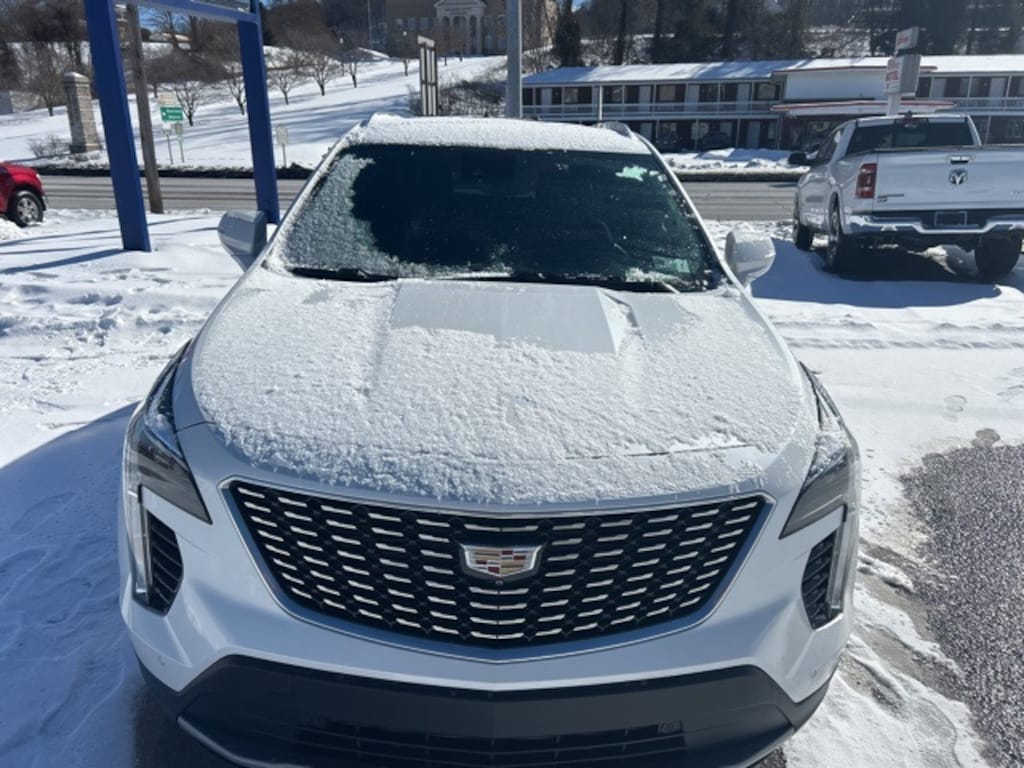 Used 2022 CADILLAC XT4 Premium Luxury SUV