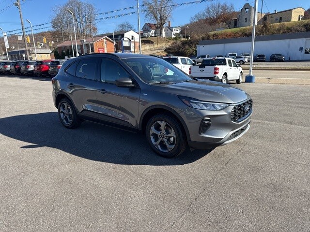 2026 Ford Escape ST-Line photo 2