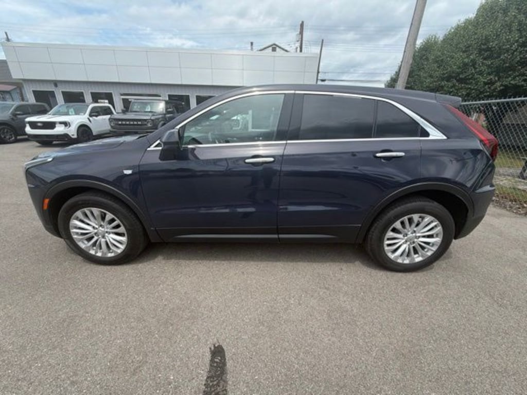 Used 2024 CADILLAC XT4 Luxury SUV