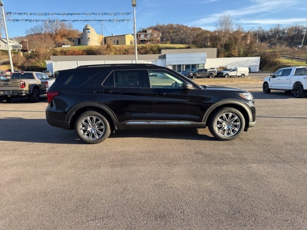 New 2025 Ford Explorer Active SUV