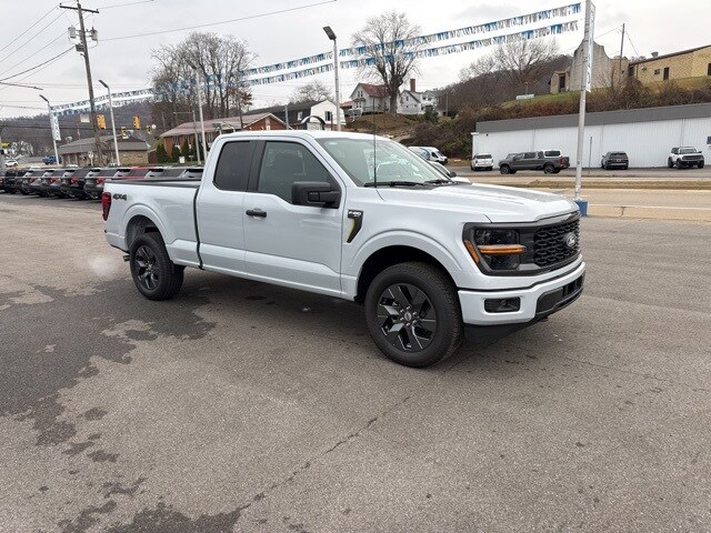 2025 Ford F-150 STX photo 3