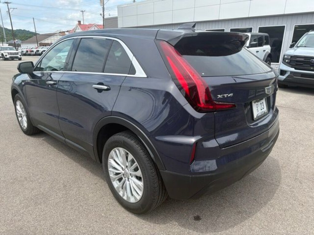 Used 2024 CADILLAC XT4 Luxury SUV