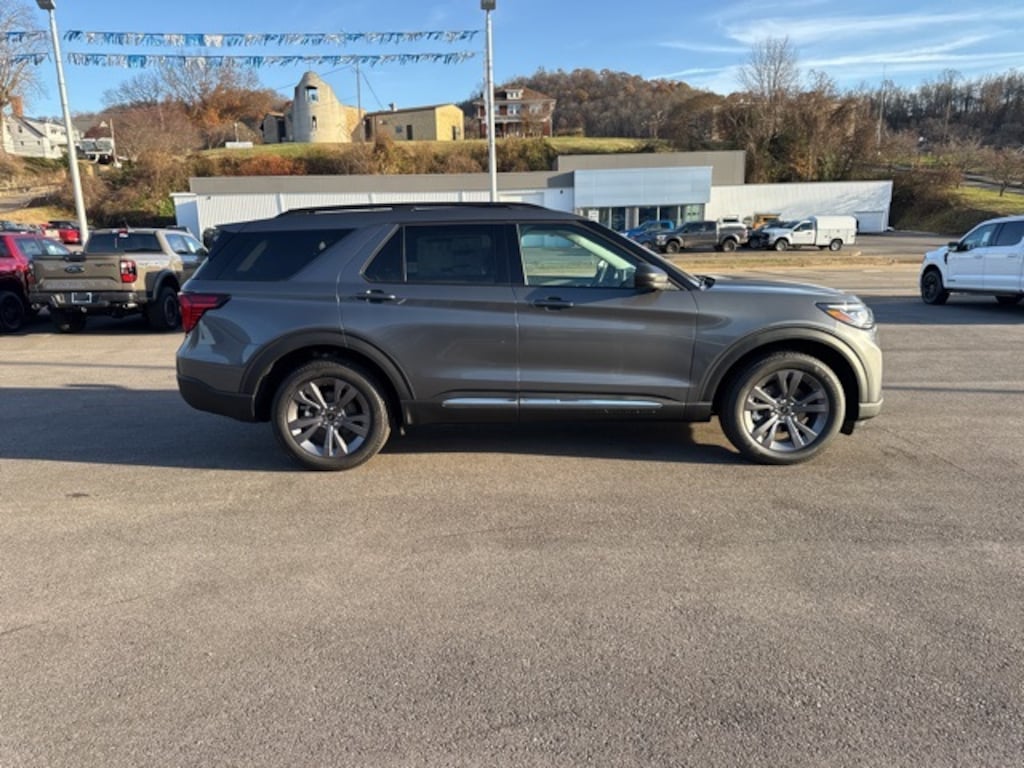 New 2025 Ford Explorer Active SUV
