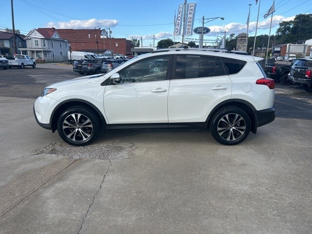 2015 Toyota RAV4 Limited photo 3