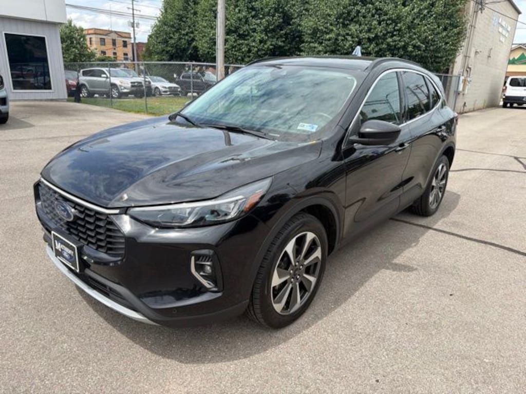 Used 2023 Ford Escape Platinum SUV