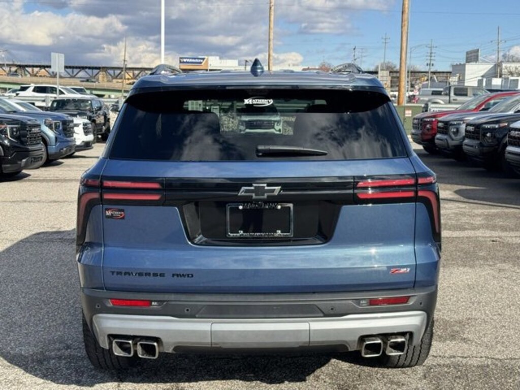 Certified 2024 Chevrolet Traverse Z71 SUV
