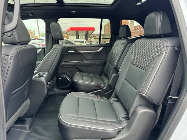 2026 GMC Acadia Denali - Photo 11