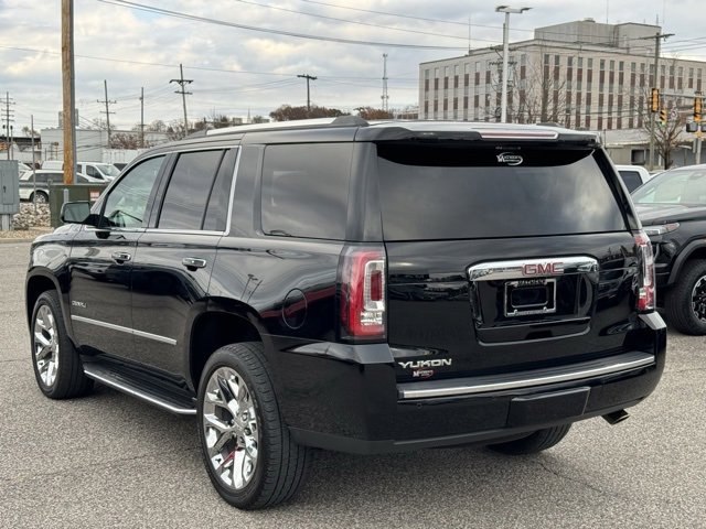 2019 Gmc Yukon Denali photo 2