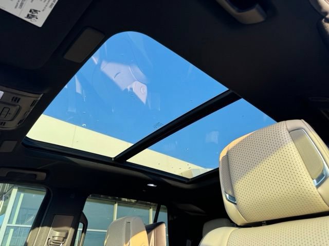2024 Cadillac Escalade Premium Luxury - Photo 14