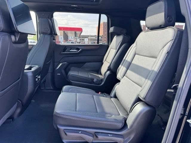 2026 GMC Yukon XL Denali - Photo 12