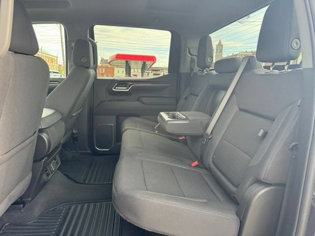 2025 GMC Sierra 1500 Elevation - Photo 10